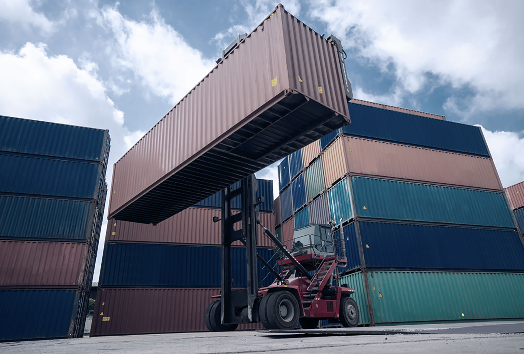 MUOVENDO UNA SUPERCAR NELLA ROTTA FRANCIA-MAROCCO. SICUREZZA ED AFFIDABILITA’